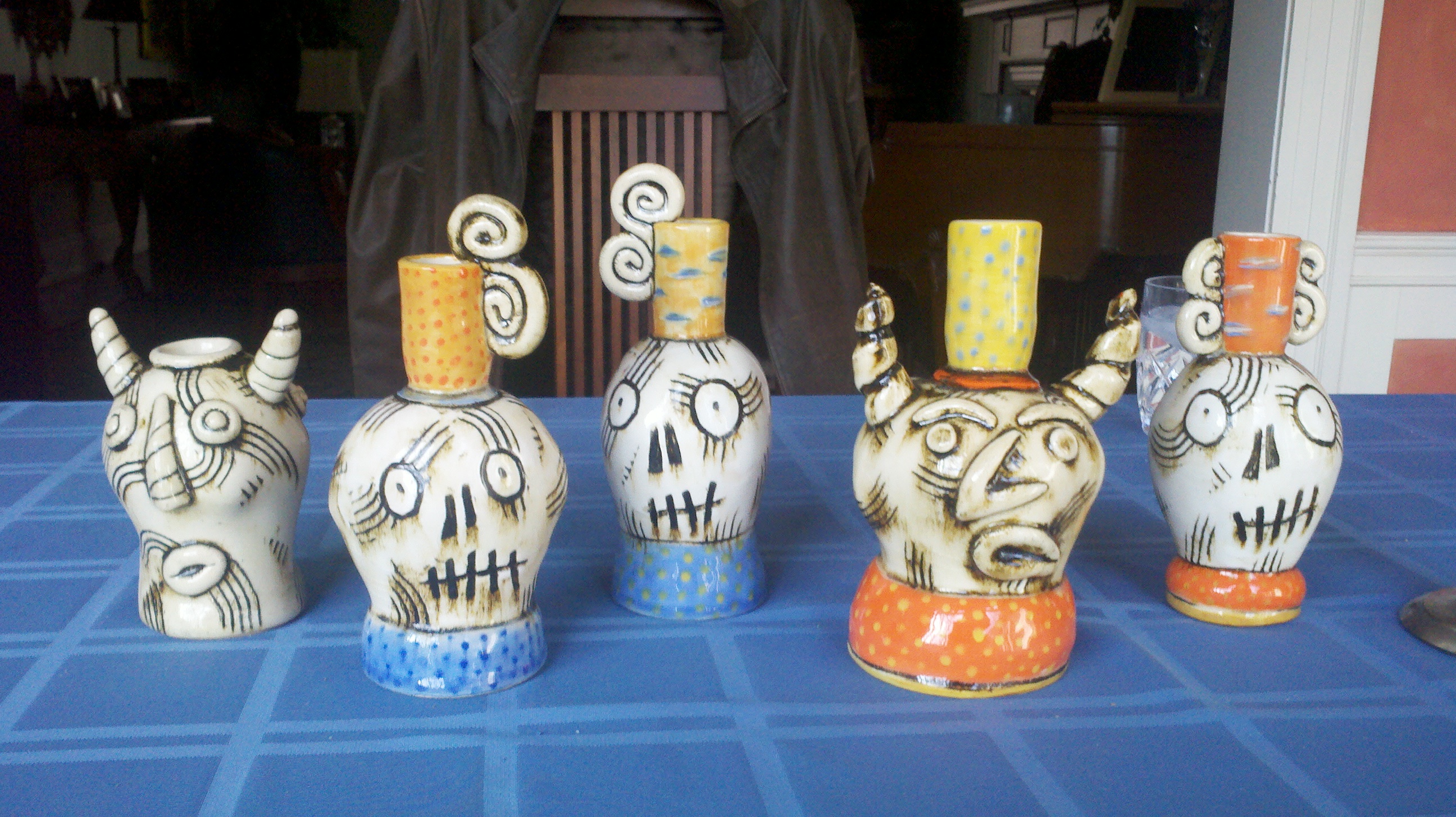 5 Skull Vases